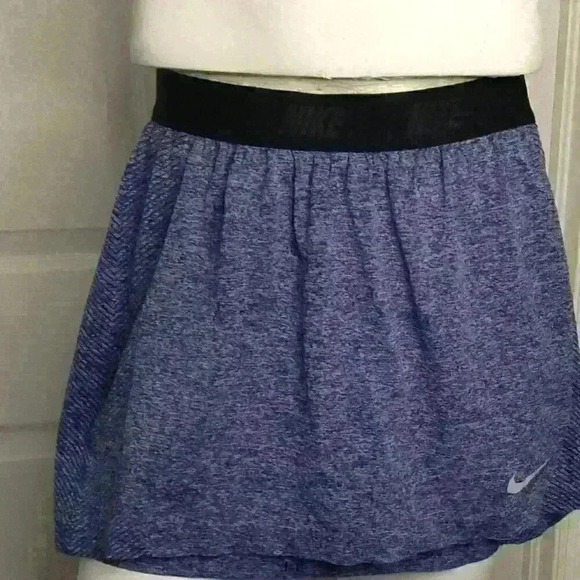 Nike Golf Dri Fit Skirt.  W size: M.  27" waist.  GOLF/TENNIS/PICKELBALL - Picture 1 of 3